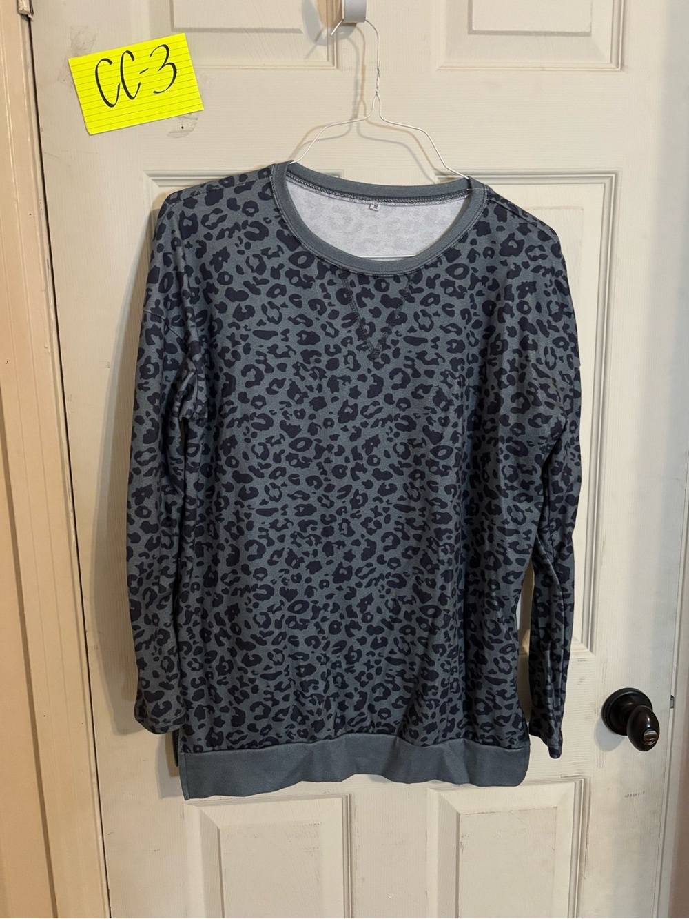Gray Leopard Print Long Sleeve Sweatshirt